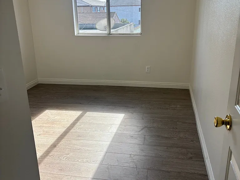 9416 S Figueroa St #9 — Photo 7