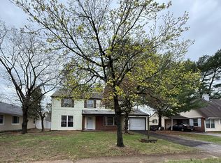 16 Belmont Ln, Willingboro, NJ 08046