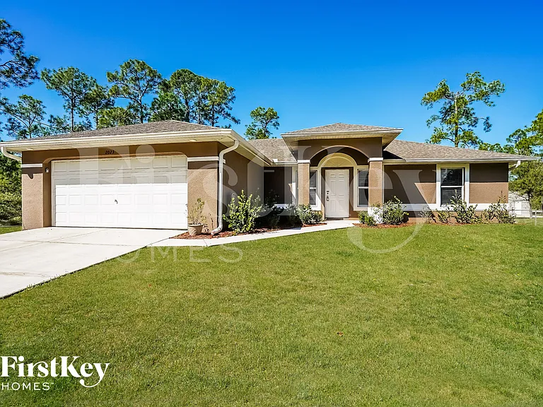 2023 Grayson Ave — Photo 1