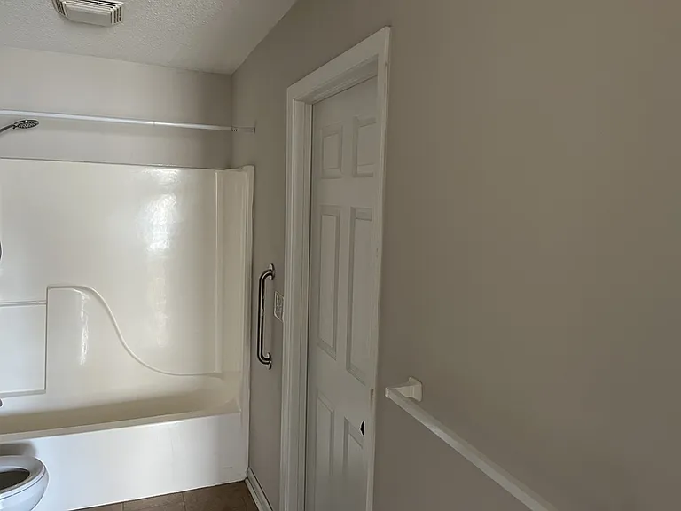 642A W Gap Creek Rd — Photo 3