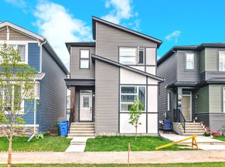 404 Lucas Blvd NW, Calgary, AB T3P1S7