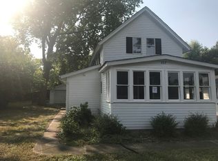 111 Prairie St, Genoa, IL 60135