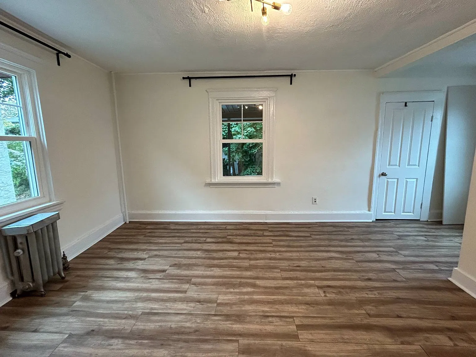 4 bed, 2.0 bath, $4,500 — Photo 1