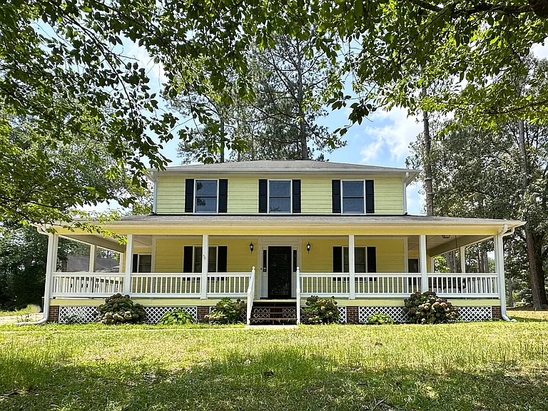 416 Georgetown Cir — Photo 1