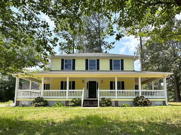 416 Georgetown Cir, Fayetteville, NC 28314