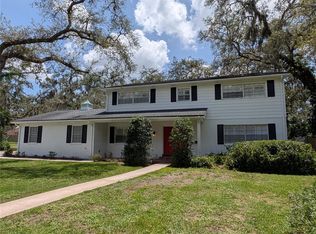 210 Kingsway Dr, Temple Terrace, FL 33617