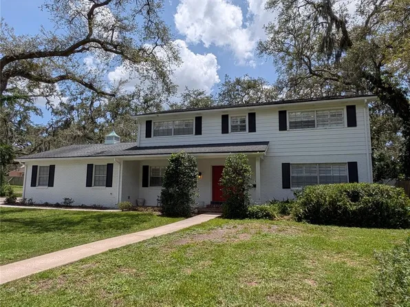 210 Kingsway Dr, Temple Terrace, FL 33617