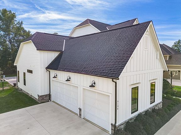 3rd image of 9196 McDowall Dr