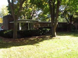 270 N Clubview Dr, Ypsilanti, MI 48197