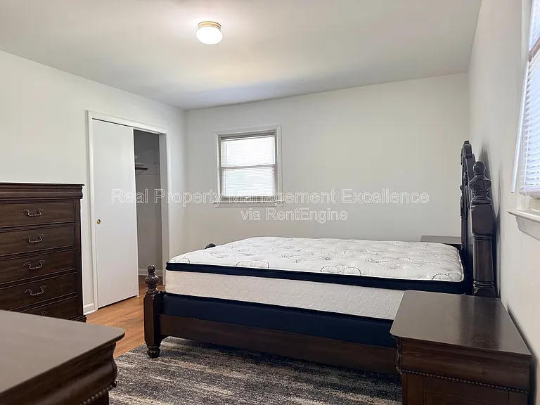 120 E Rowan St — Photo 23