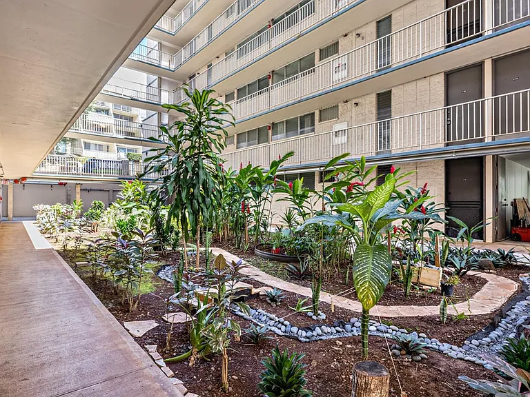 Waikalani Pl — Photo 17