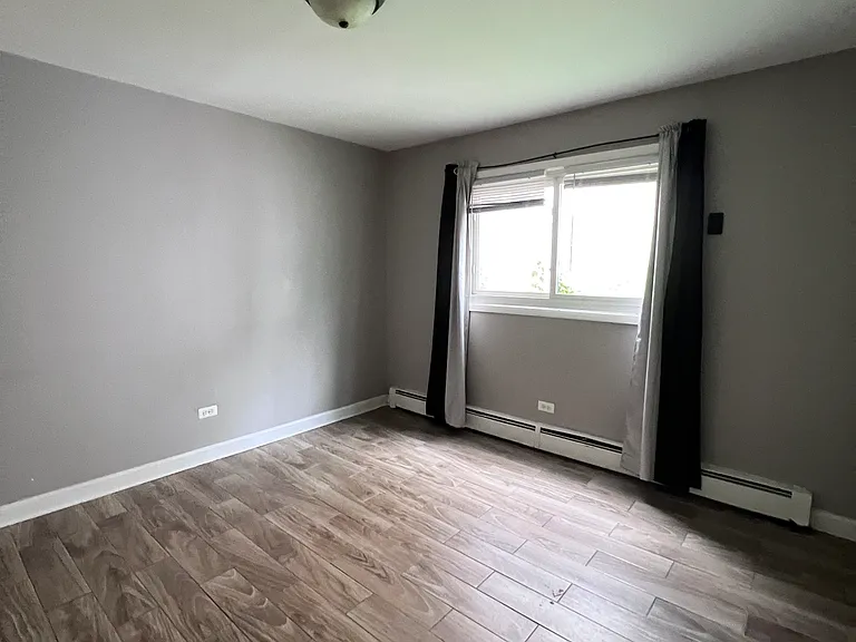 8627 S Ingleside Ave #2G — Photo 4
