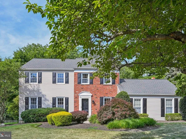221 E Fiedler Rd, Ambler, PA 19002