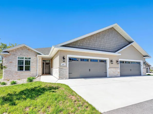 600 Olde River Ct, Green Bay, WI 54301