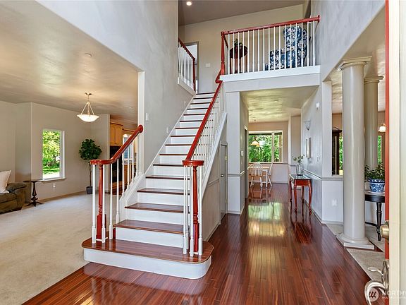 3rd image of 323 E Alderwood Road