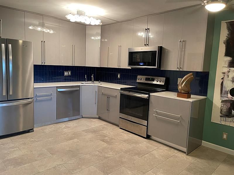 1st image of 422 Pine Glen Ln #C1