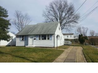 214 S Moore Ave, Barrington, NJ 08007
