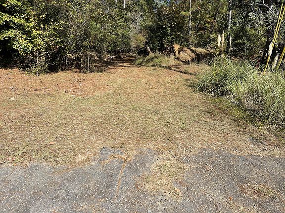 2nd image of 711 Glenmore Avenue