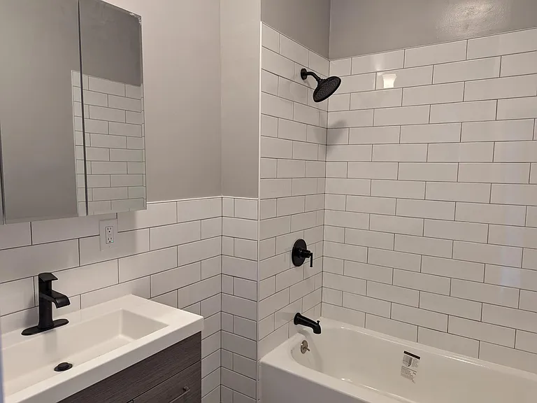 45 Linden St #5 — Photo 8