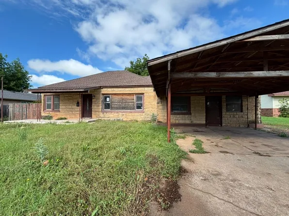 408 N Cherokee St, Hennessey, OK 73742