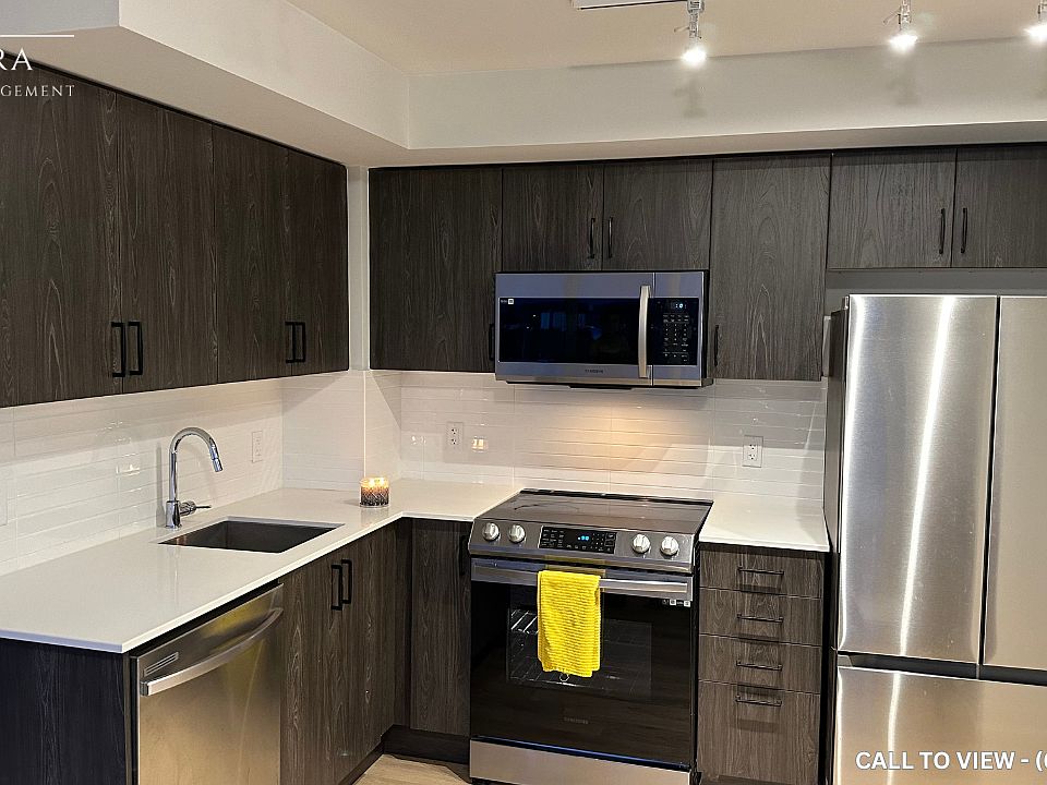 1st image of 20 Meadowglen Pl #2306