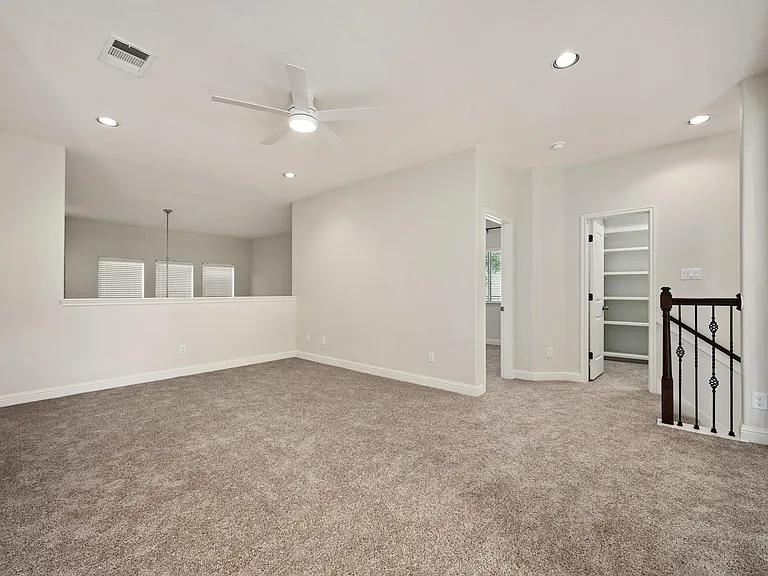 8620 Alophia Dr — Photo 20