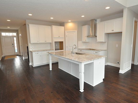 5th image of 6424 Dicesare Loop Lot 61