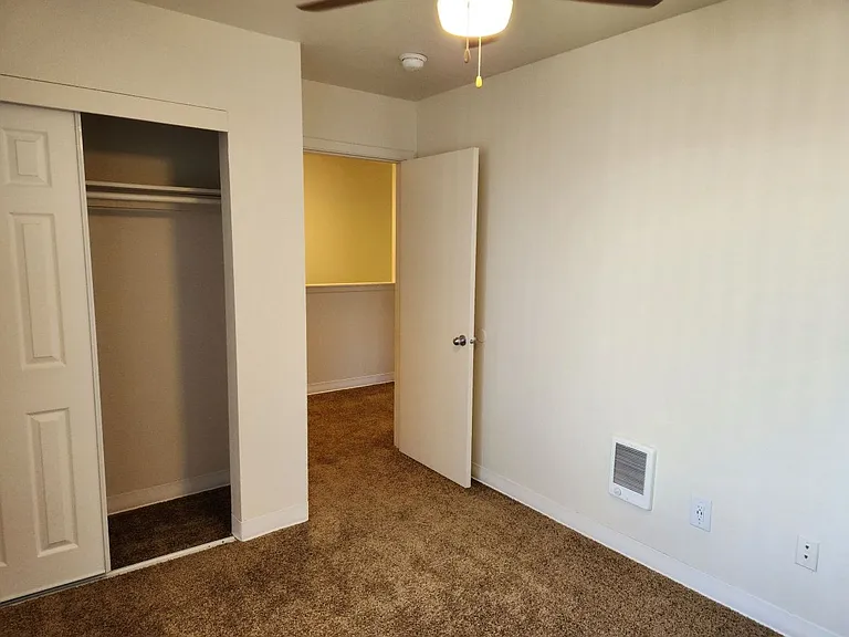 Emerald Pointe — Photo 52