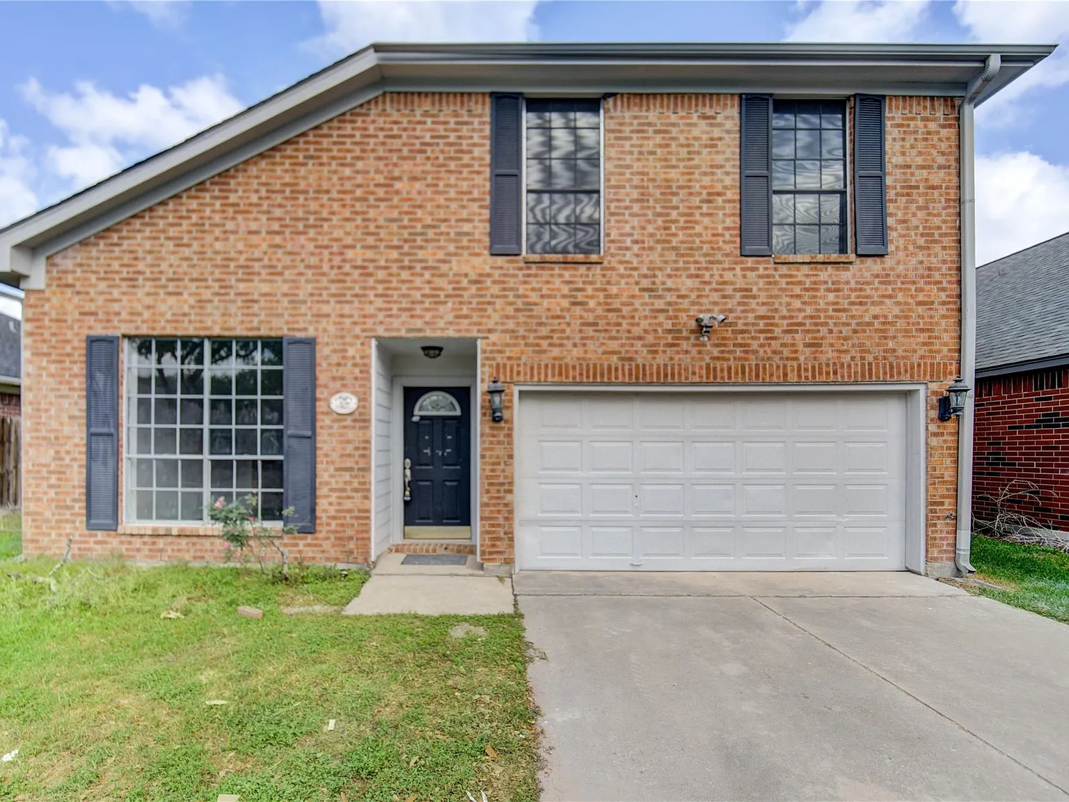 4 bed, 2.0 bath, 1512 sqft, $1,950 — Photo 1
