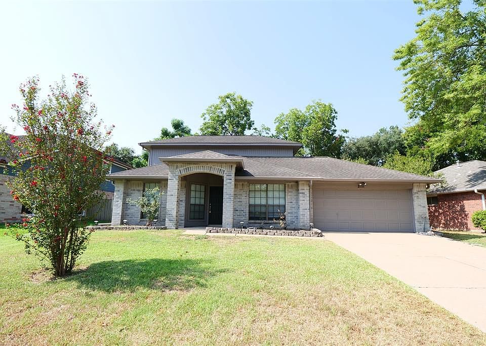 1st image of 2111 Old Dixie Dr