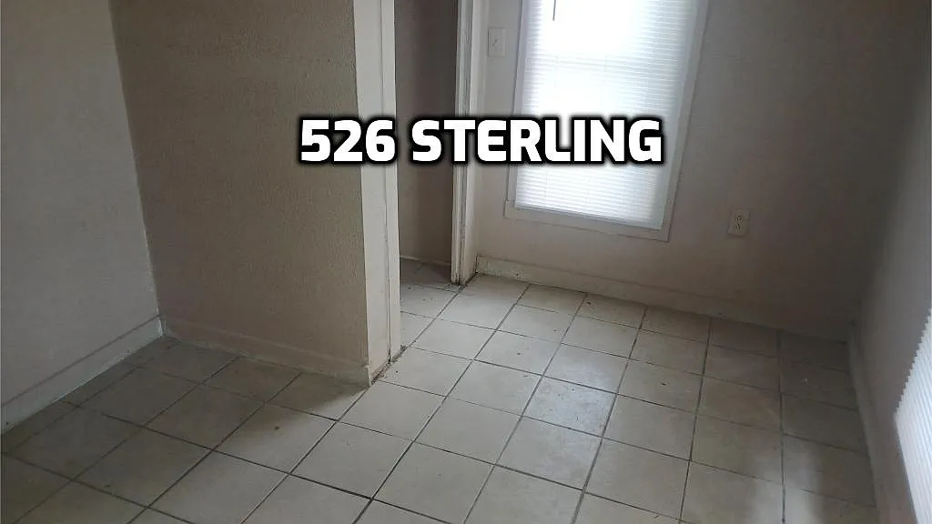 526 Sterling St — Photo 3