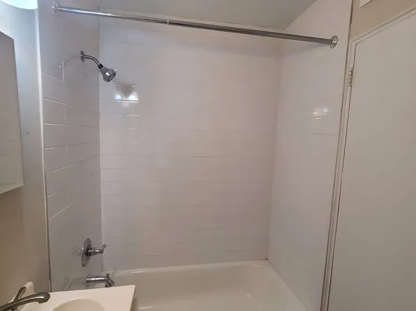 Warnock Arms Apartments