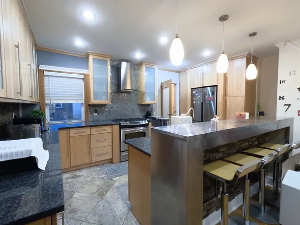 20-45 31st Street image 5 of 40