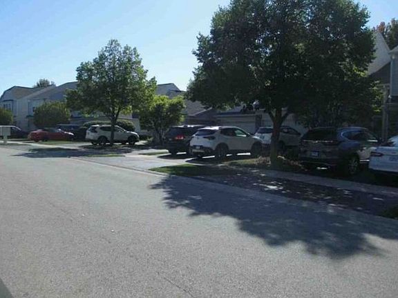 Exterior Neighborhood (street photo)