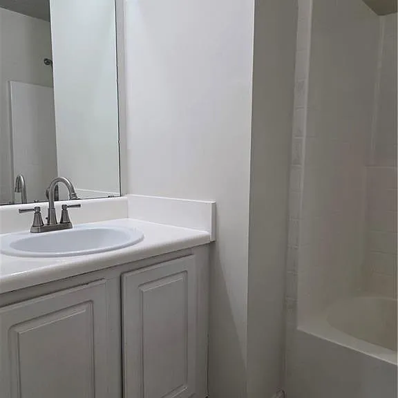 975 Windwood Ct — Photo 10