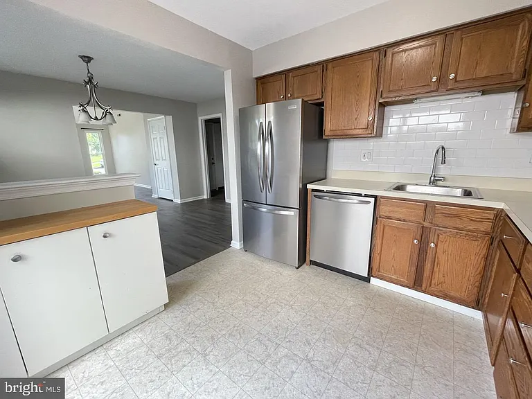 294 Woods Edge Pl — Photo 18