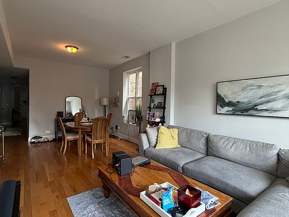 4th image of 2752 W Fullerton Ave #2