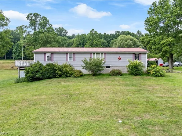 6737 Maplehurst Ave SE, East Sparta, OH 44626