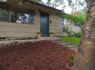 477 W 27th Pl, Eugene, OR