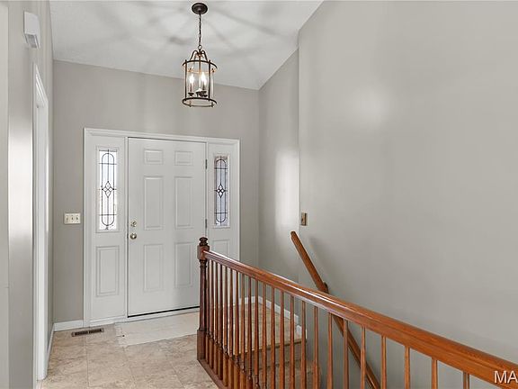 3rd image of 2136 Farnsworth Dr #D