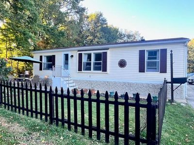 49 Pine Creek Village, Hazlet, NJ, 07730