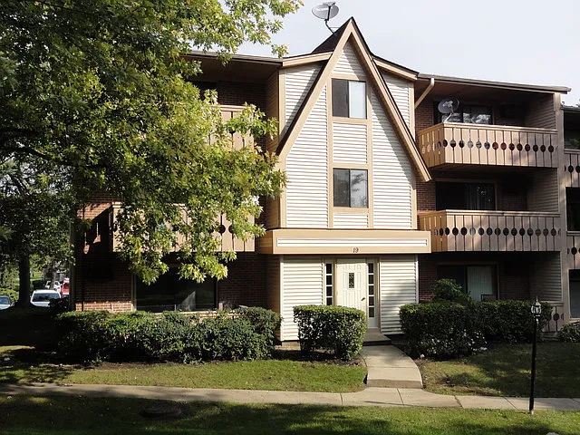 19 Parkside Ct APT 6 photo 1