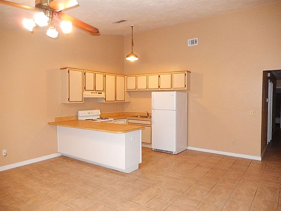 3rd image of 2075 Continental Ave