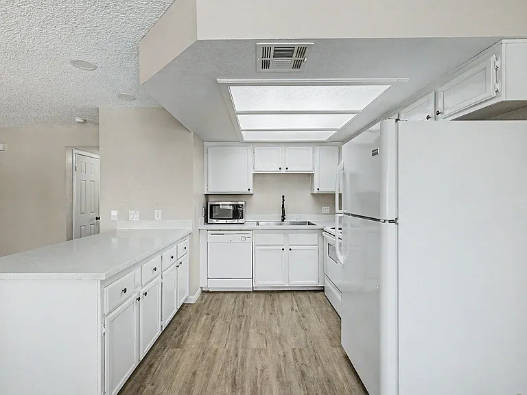 1513 Cedar Rock Ln #202 — Photo 13