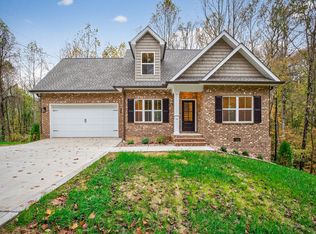 1076 Bob Bullock Rd, Cookeville, TN 38506