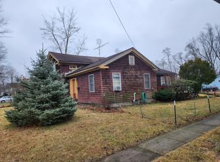 422 Maple St, Three Rivers, MI 49093