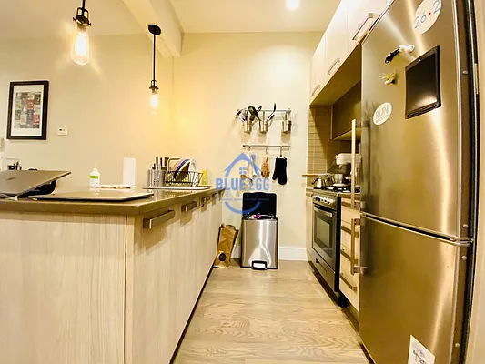 Rented by Blue Egg Realty Corp | media 8