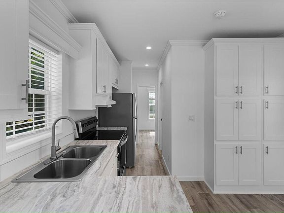 5th image of 11240 N Northwood Dr #128