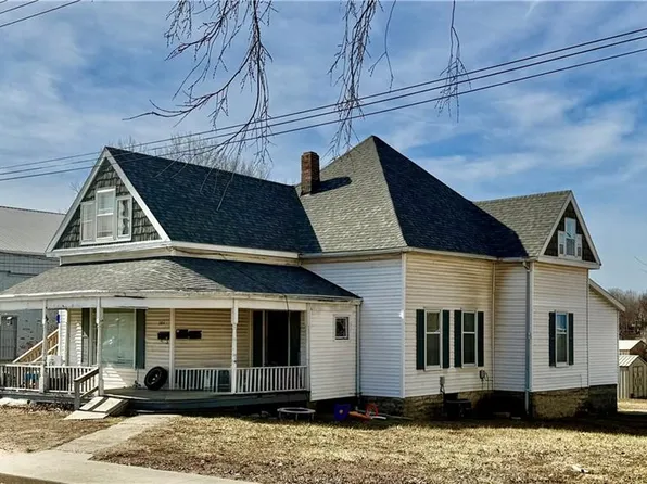 204 S Camden St, Richmond, MO 64085