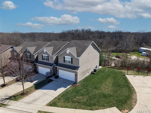 172 Weatherby Landing Dr, O'Fallon, MO 63366